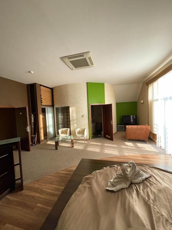 Hotel Sens Mierzyn  Eksteriør bilde
