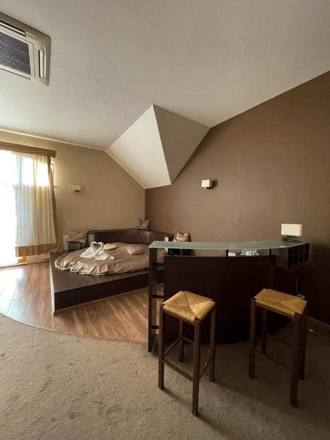 Hotel Sens Mierzyn  Eksteriør bilde