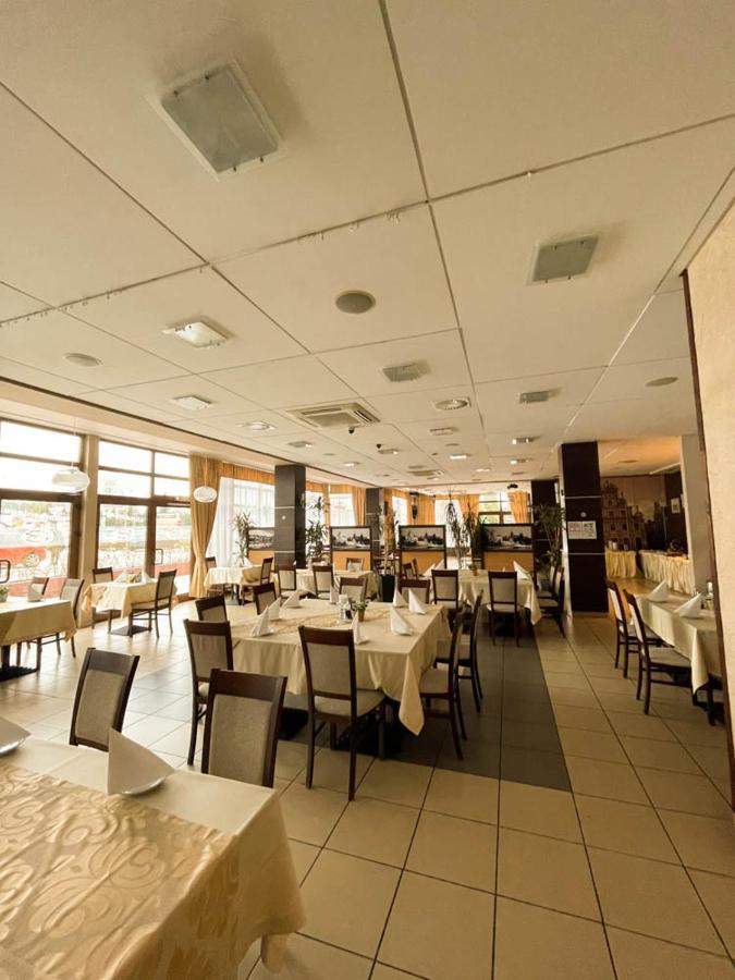 Hotel Sens Mierzyn  Eksteriør bilde