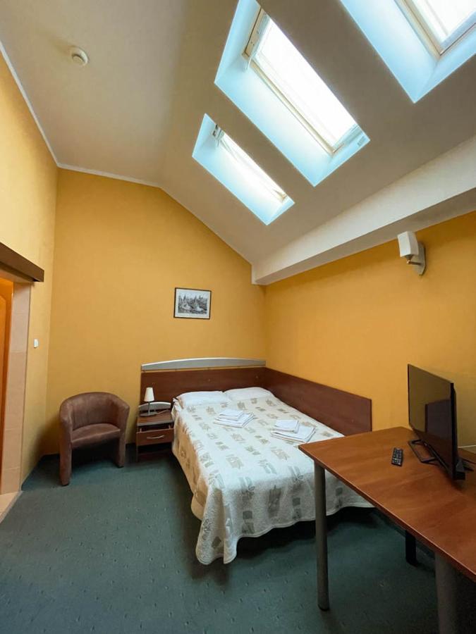 Hotel Sens Mierzyn  Eksteriør bilde