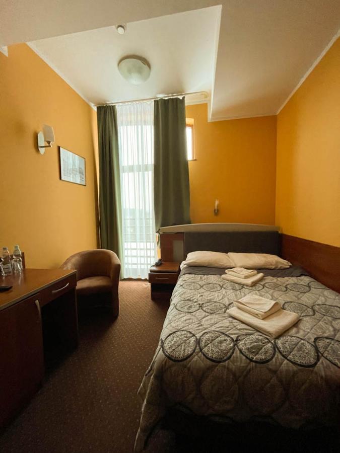 Hotel Sens Mierzyn  Eksteriør bilde