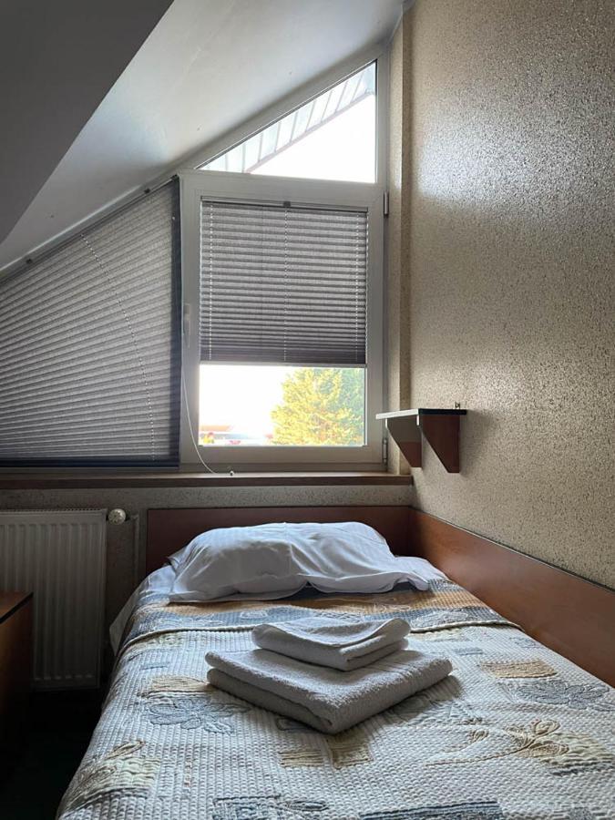 Hotel Sens Mierzyn  Eksteriør bilde